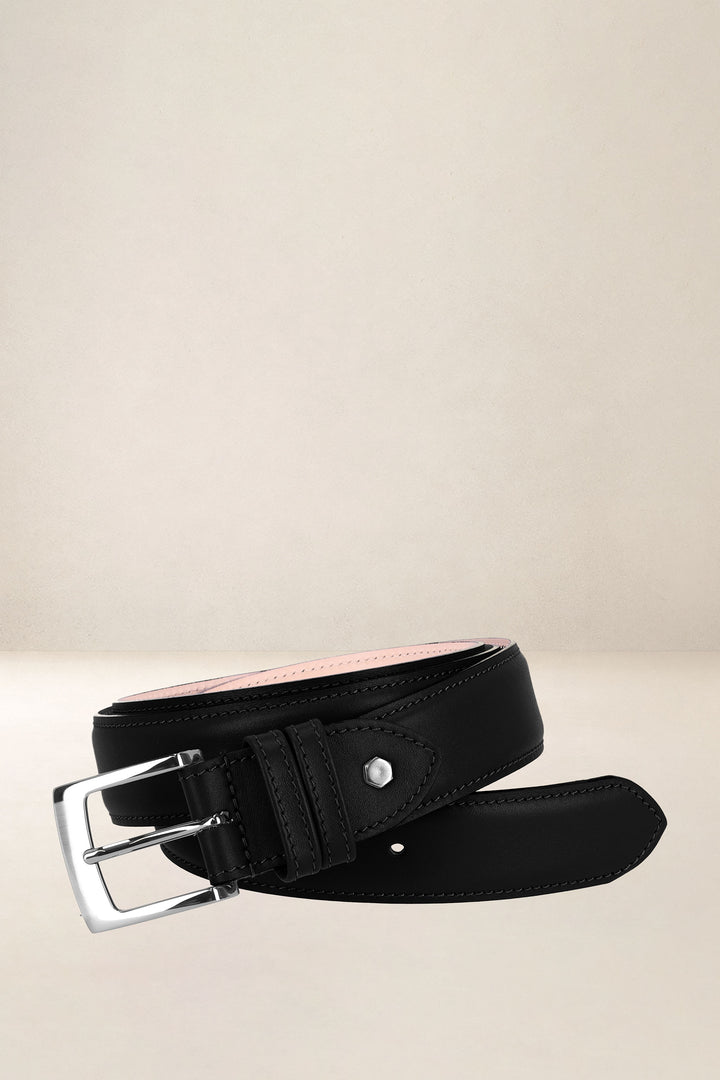 Ceinture en cuir pleine fleur VÉTIVER coloris noir, vue d’ensemble – Ateliers Fourès