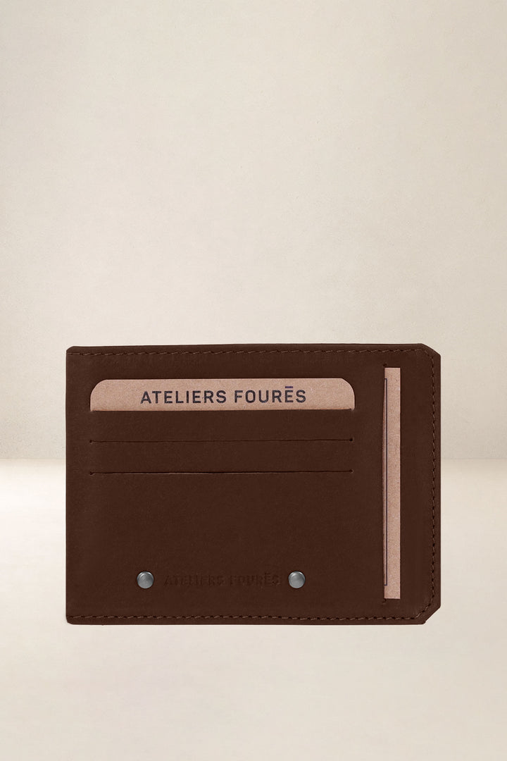 Porte-cartes en cuir pleine fleur CENTAURE coloris cognac, vue d’ensemble – Ateliers Fourès