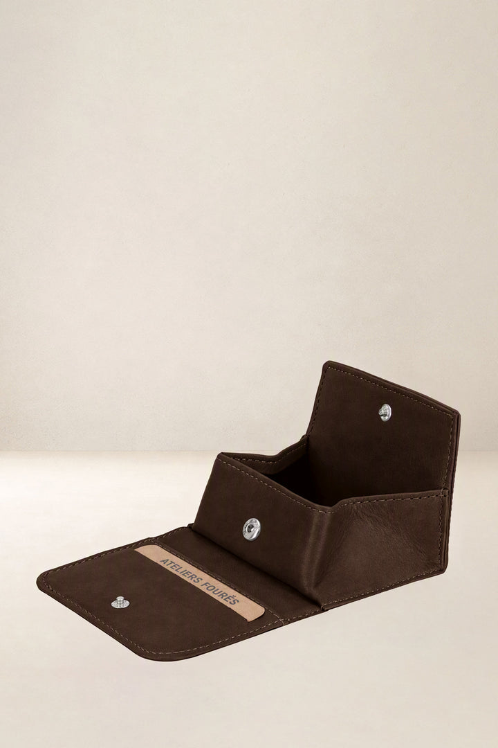 Portefeuille compact en cuir pleine fleur ERATO coloris chocolat, vue intérieure n°2 – Ateliers Fourès