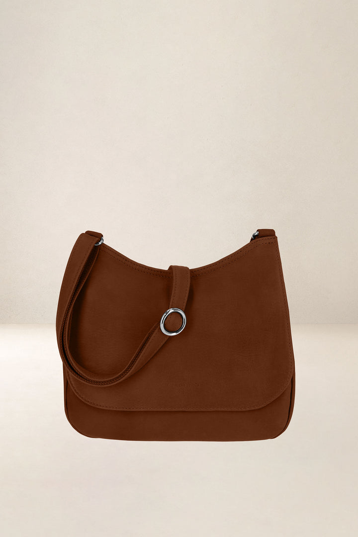Sac à main en cuir pleine fleur ARTÉMIS coloris fauve, vue d’ensemble – Ateliers Fourès