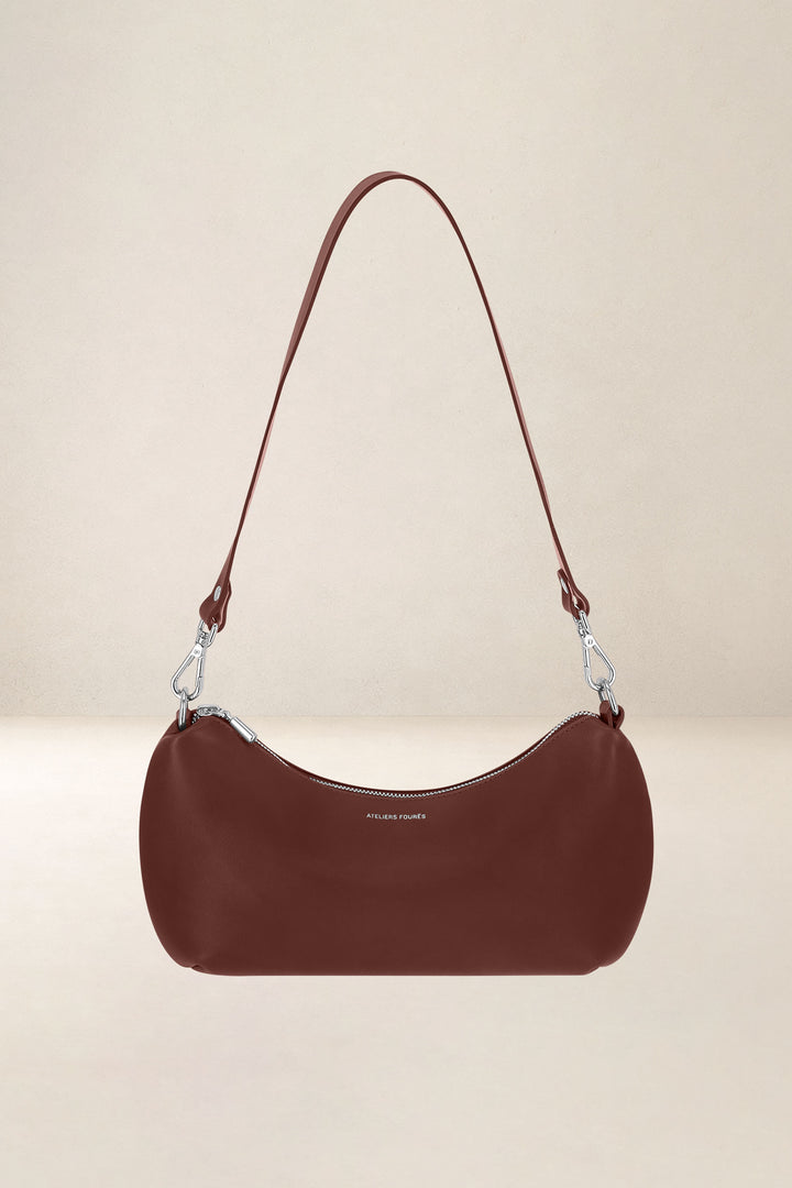 Sac à main en cuir pleine fleur HÉCATE coloris fauve, vue d’ensemble – Ateliers Fourès