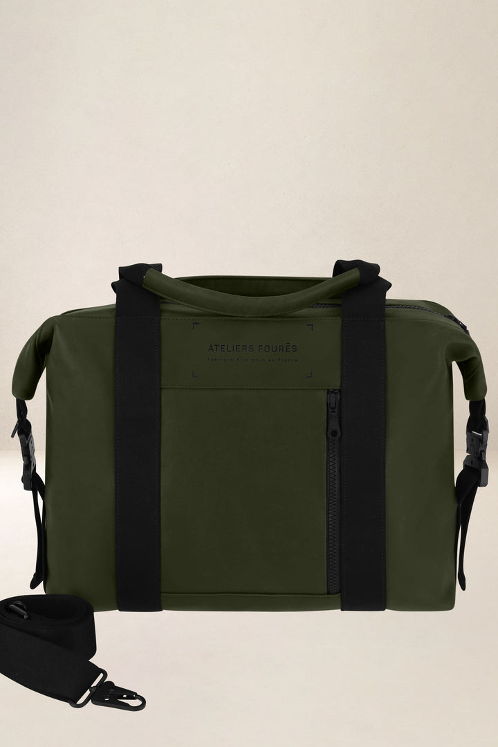 Sac de travail en cuir pleine fleur SOCRATE coloris kaki, vue d’ensemble – Ateliers Fourès