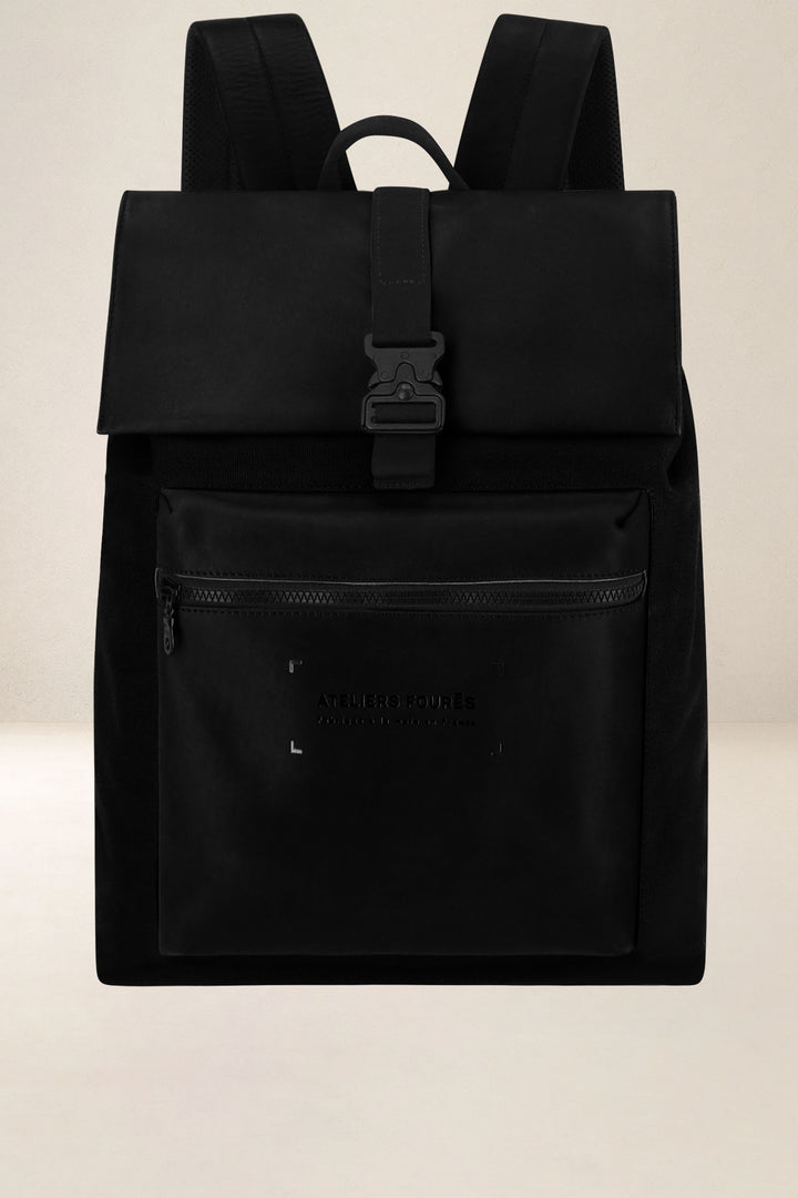 Sac à dos en cuir pleine fleur ARISTOTE coloris noir, vue d’ensemble – Ateliers Fourès