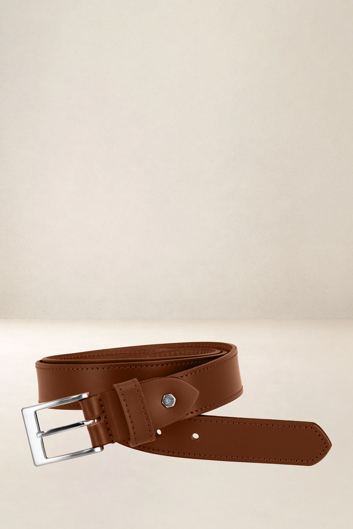 Ceinture en cuir pleine fleur SAUGE coloris cognac, vue d’ensemble – Ateliers Fourès