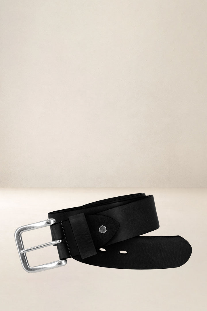 Ceinture en cuir pleine fleur EBÈNE coloris Missouri noir, vue de face n°1 – Ateliers Fourès