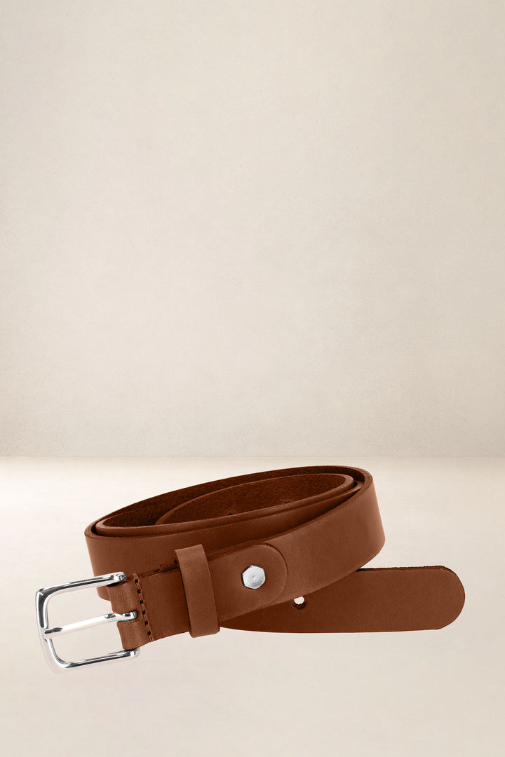 Ceinture en cuir pleine fleur IMMORTELLE coloris cognac, vue d’ensemble – Ateliers Fourès