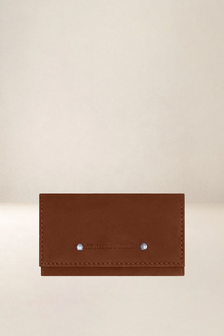 Accessoire en cuir en cuir pleine fleur ILION coloris fauve, vue d’ensemble – Ateliers Fourès