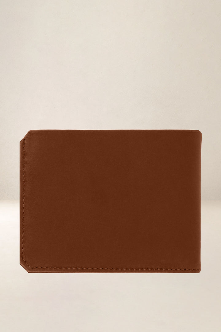 Portefeuille medium en cuir pleine fleur ULYSSE coloris fauve, vue de dos – Ateliers Fourès