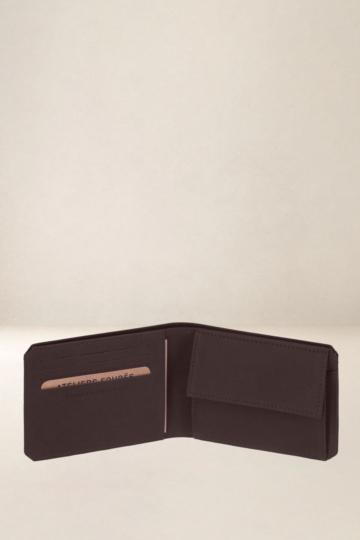 Portefeuille medium en cuir pleine fleur ULYSSE coloris mustang, vue intérieure n°2 – Ateliers Fourès