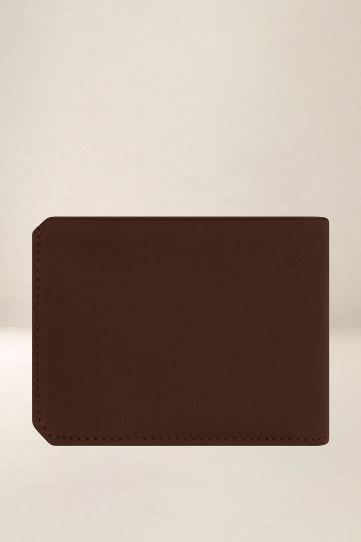 Portefeuille medium en cuir pleine fleur ULYSSE coloris cognac, vue de dos – Ateliers Fourès