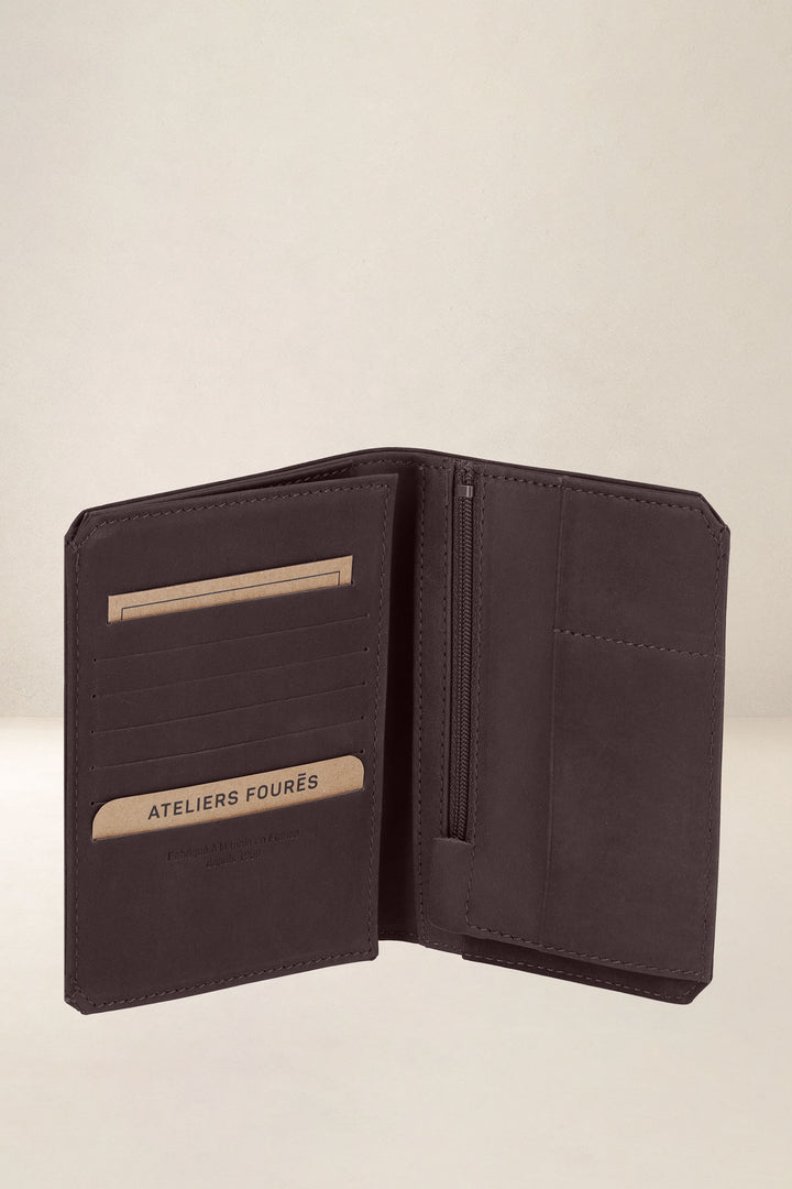 Grand portefeuille en cuir pleine fleur PROMÉTHÉE coloris mustang, vue intérieure n°4 – Ateliers Fourès