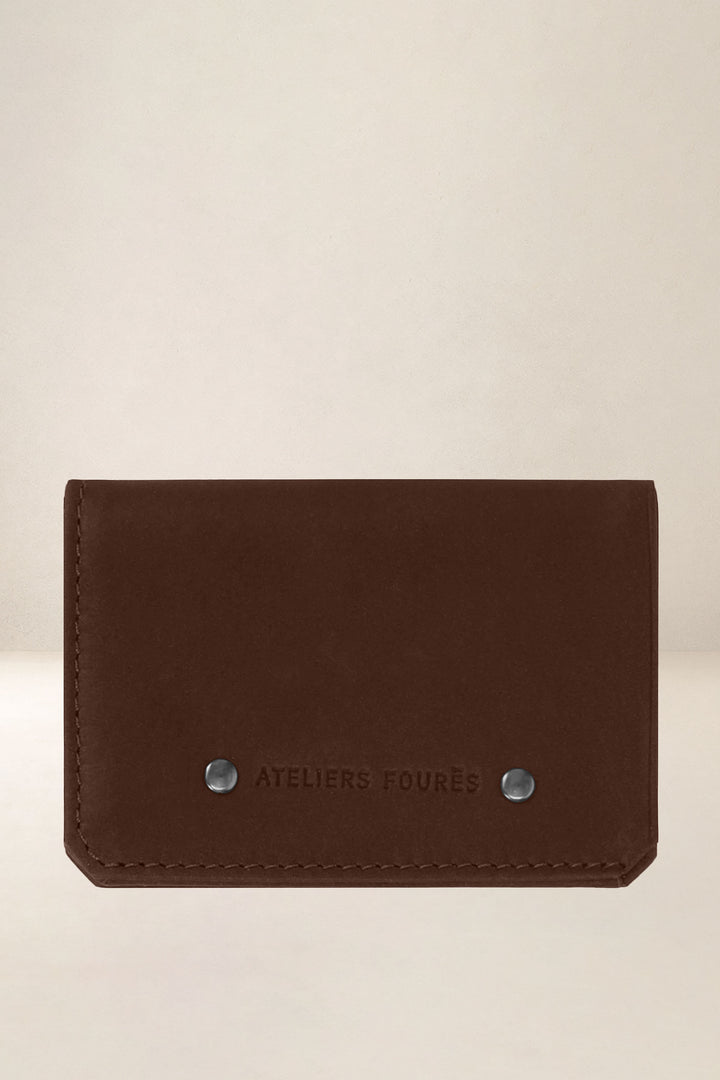 Porte-cartes en cuir pleine fleur POLLUX coloris cognac, vue de face – Ateliers Fourès
