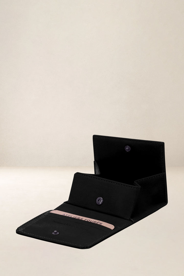 Porte-monnaie en cuir pleine fleur MINOTAURE coloris noir, vue intérieure n°3 – Ateliers Fourès