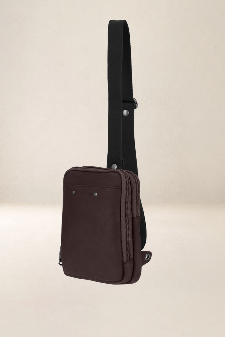 Holster en cuir pleine fleur ORION coloris mustang, vue de profil – Ateliers Fourès