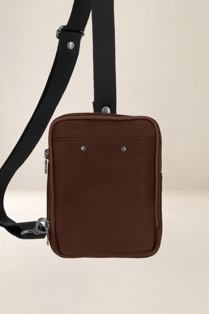 Holster en cuir pleine fleur ORION coloris cognac, vue d’ensemble – Ateliers Fourès