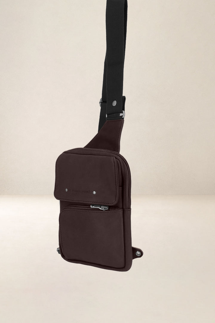 Holster en cuir pleine fleur PALLAS coloris mustang, vue de profil – Ateliers Fourès