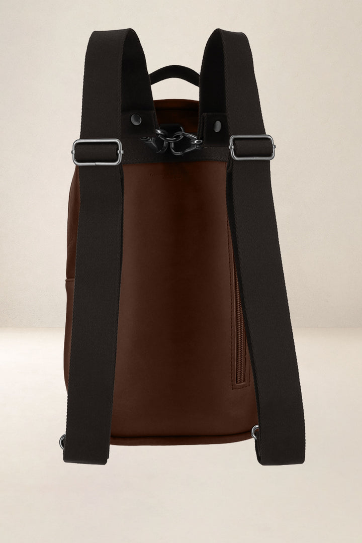 Holster en cuir pleine fleur OURANOS coloris cognac, vue de dos – Ateliers Fourès
