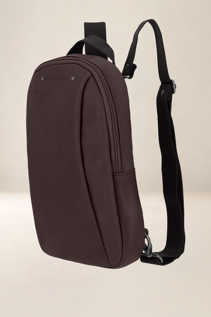 Holster en cuir pleine fleur OURANOS coloris mustang, vue de profil n°1 – Ateliers Fourès