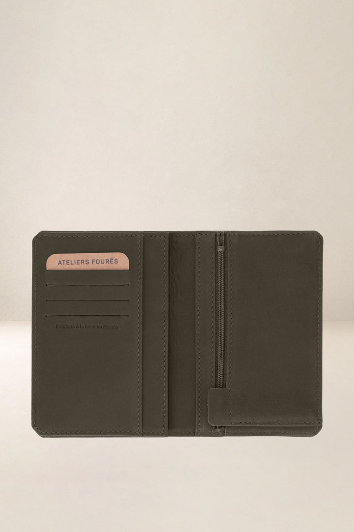 Portefeuille medium en cuir pleine fleur PHÉBUS coloris bronze, vue intérieure n°1 – Ateliers Fourès