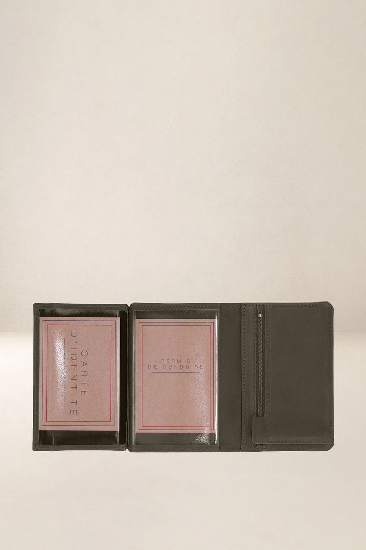 Portefeuille medium en cuir pleine fleur PHÉBUS coloris bronze, vue intérieure n°2 – Ateliers Fourès