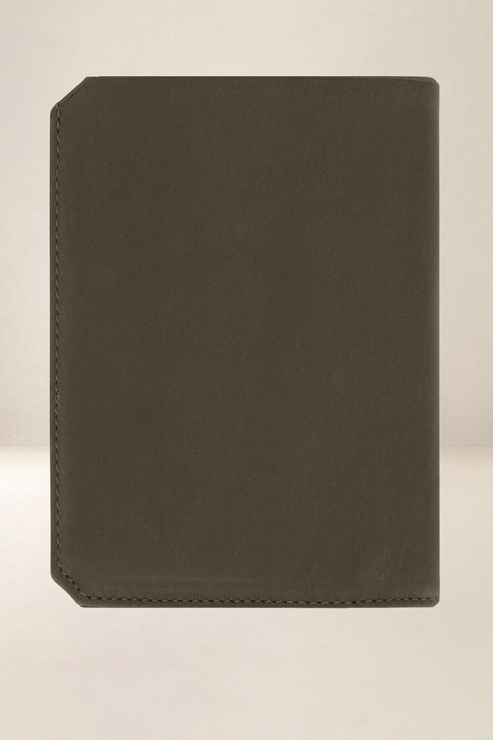 Grand portefeuille en cuir pleine fleur PROMÉTHÉE coloris bronze, vue de dos – Ateliers Fourès