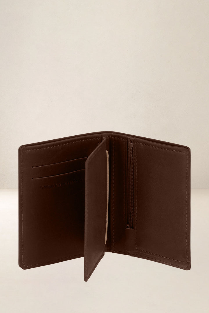 Portefeuille compact en cuir pleine fleur PÉGASE coloris cognac, vue intérieure n°1 – Ateliers Fourès