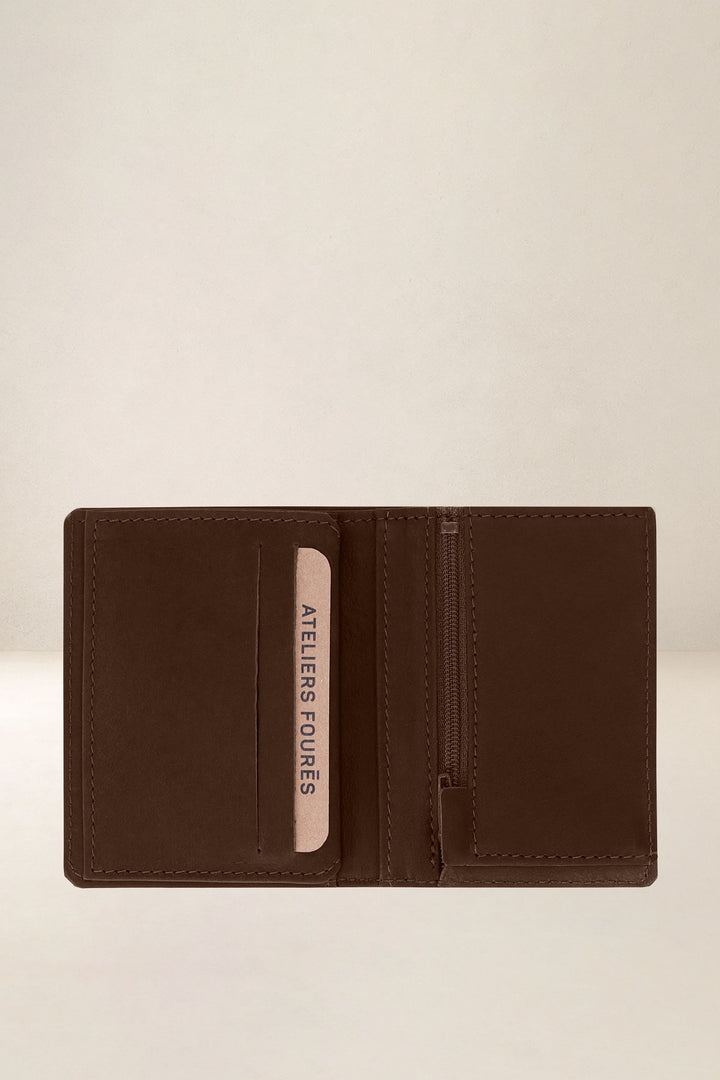 Portefeuille compact en cuir pleine fleur PÉGASE coloris cognac, vue intérieure n°2 – Ateliers Fourès