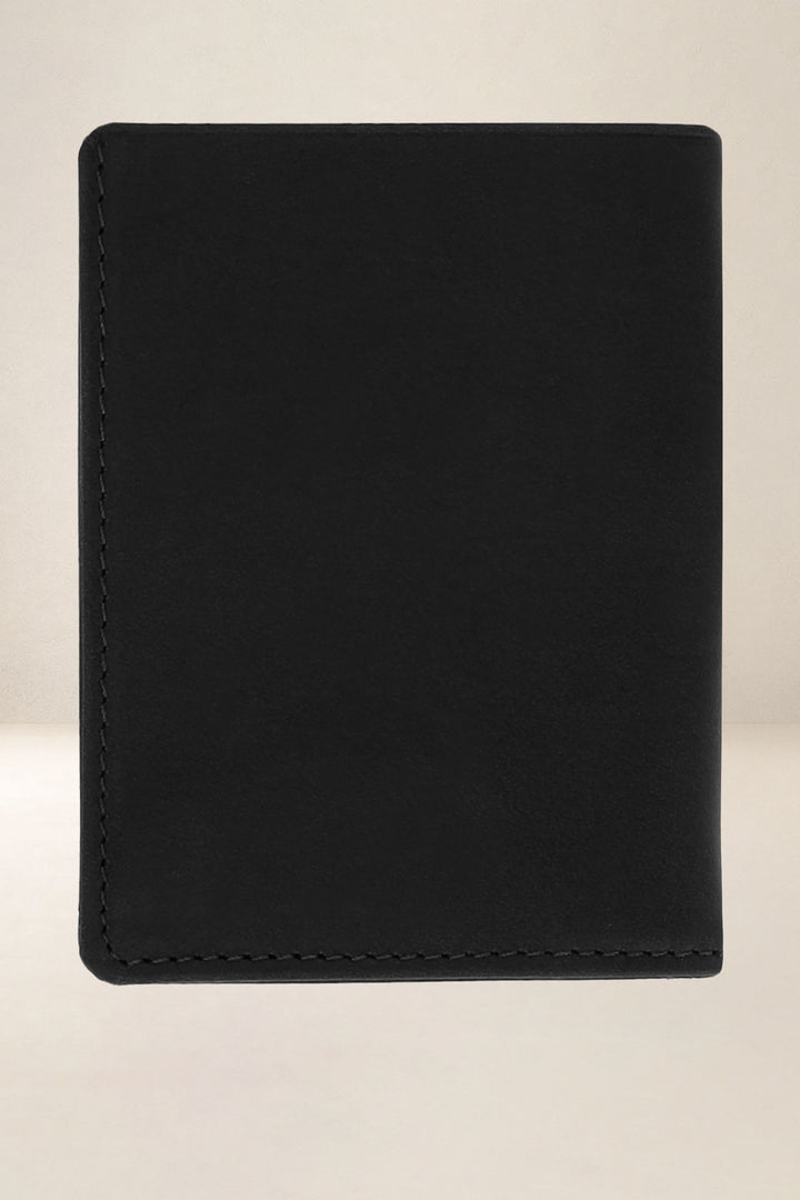 Portefeuille compact en cuir pleine fleur PÉGASE coloris noir, vue de dos – Ateliers Fourès