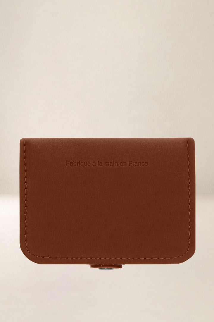 Porte-cartes en cuir pleine fleur ÉLÉOS coloris fauve, vue de dos – Ateliers Fourès