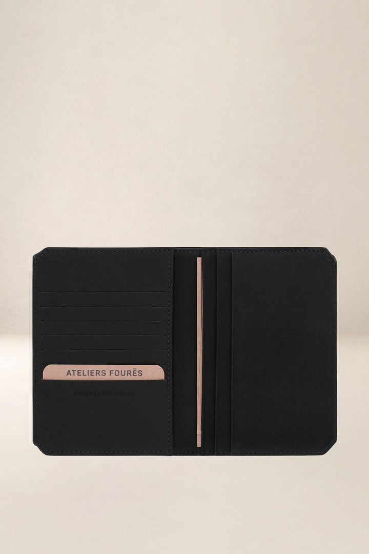 Grand portefeuille en cuir pleine fleur PROMÉTHÉE coloris noir, vue intérieure n°1 – Ateliers Fourès