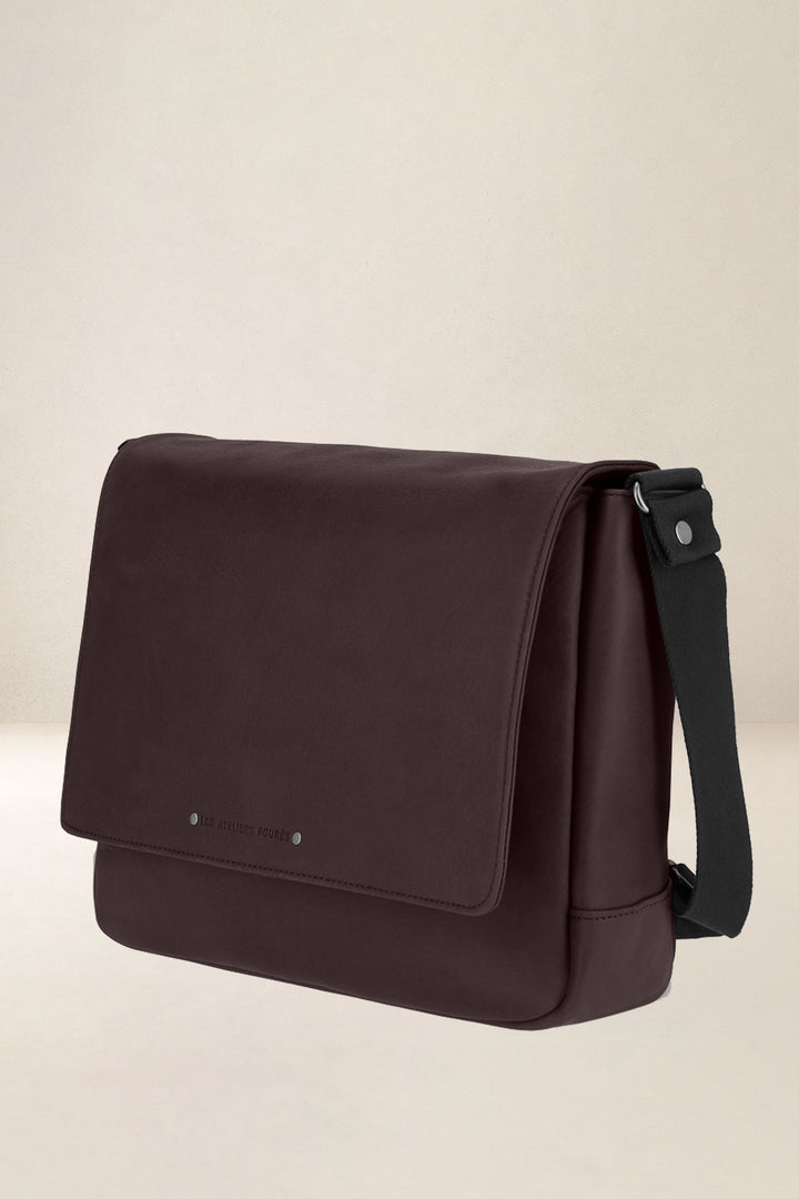 Sac de travail en cuir pleine fleur PAN coloris mustang, vue de profil – Ateliers Fourès