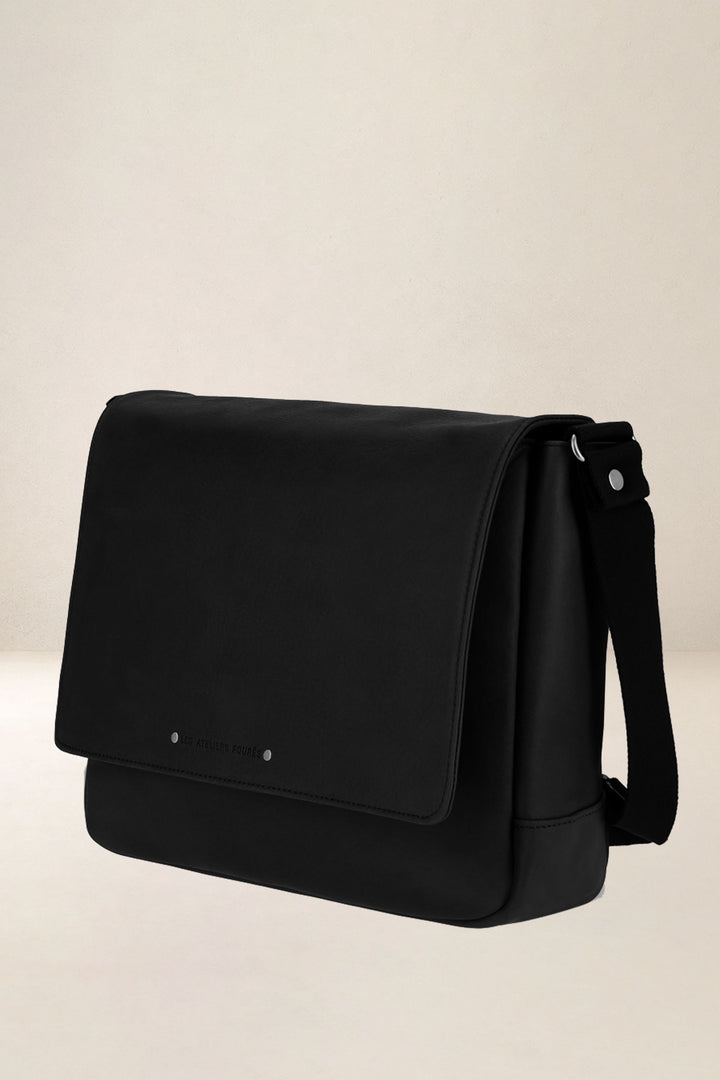 Sac de travail en cuir pleine fleur PAN coloris noir, vue de profil – Ateliers Fourès