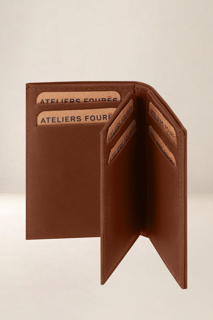 Portefeuille compact en cuir pleine fleur POLLUX coloris fauve, vue intérieure n°2 – Ateliers Fourès