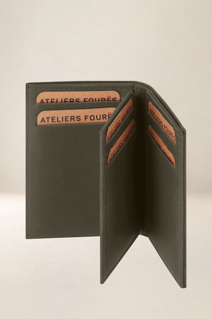 Portefeuille compact en cuir pleine fleur POLLUX coloris bronze, vue intérieure n°2 – Ateliers Fourès