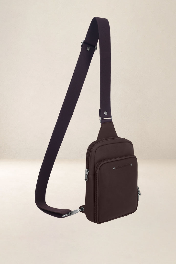 Holster en cuir pleine fleur EURIPIDE coloris mustang, vue de profil n°1 – Ateliers Fourès