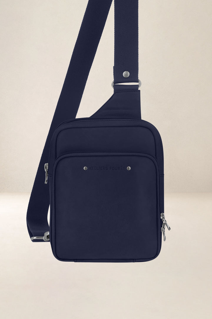 Holster en cuir pleine fleur EURIPIDE coloris marine, vue d’ensemble – Ateliers Fourès