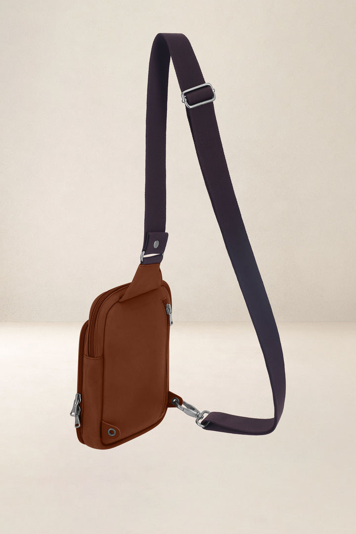 Holster en cuir pleine fleur EURIPIDE coloris fauve, vue de profil n°2 – Ateliers Fourès
