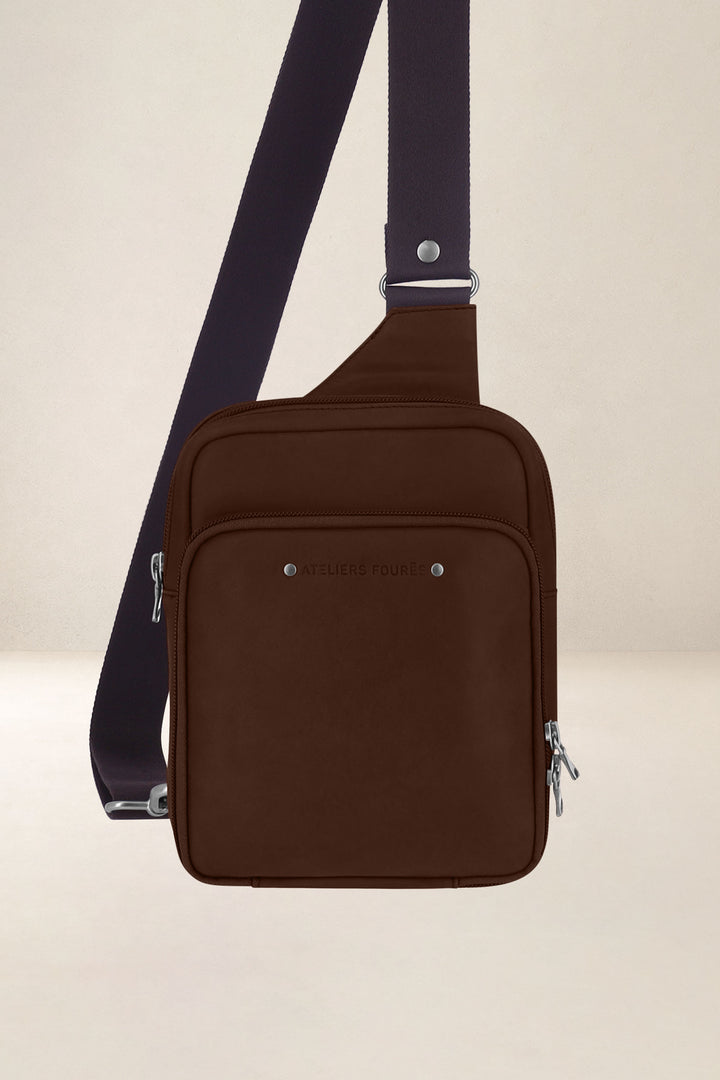 Holster en cuir pleine fleur EURIPIDE coloris cognac, vue d’ensemble – Ateliers Fourès