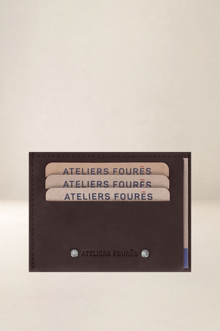 Portefeuille en cuir pleine fleur CENTAURE coloris mustang, vue d’ensemble – Ateliers Fourès