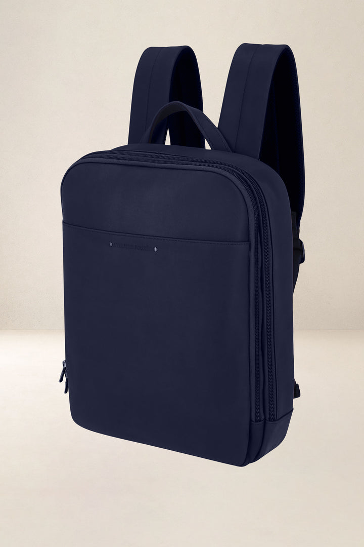 Sac à dos en cuir pleine fleur ARGONAUTE coloris marine, vue de profil n°1 – Ateliers Fourès
