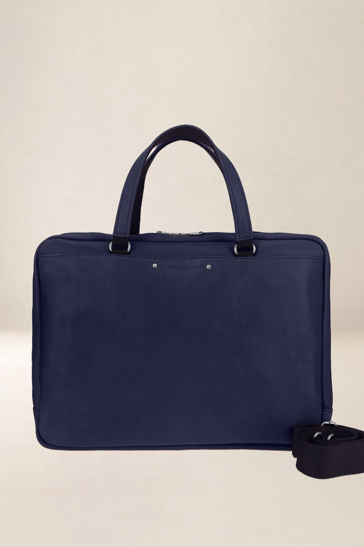 Sac de travail en cuir pleine fleur ITHAQUE coloris marine, vue d’ensemble – Ateliers Fourès