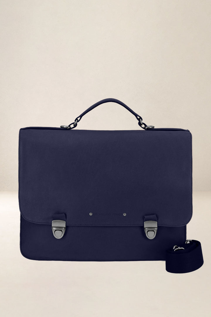 Sac de travail en cuir pleine fleur LAÏOS coloris marine, vue d’ensemble – Ateliers Fourès