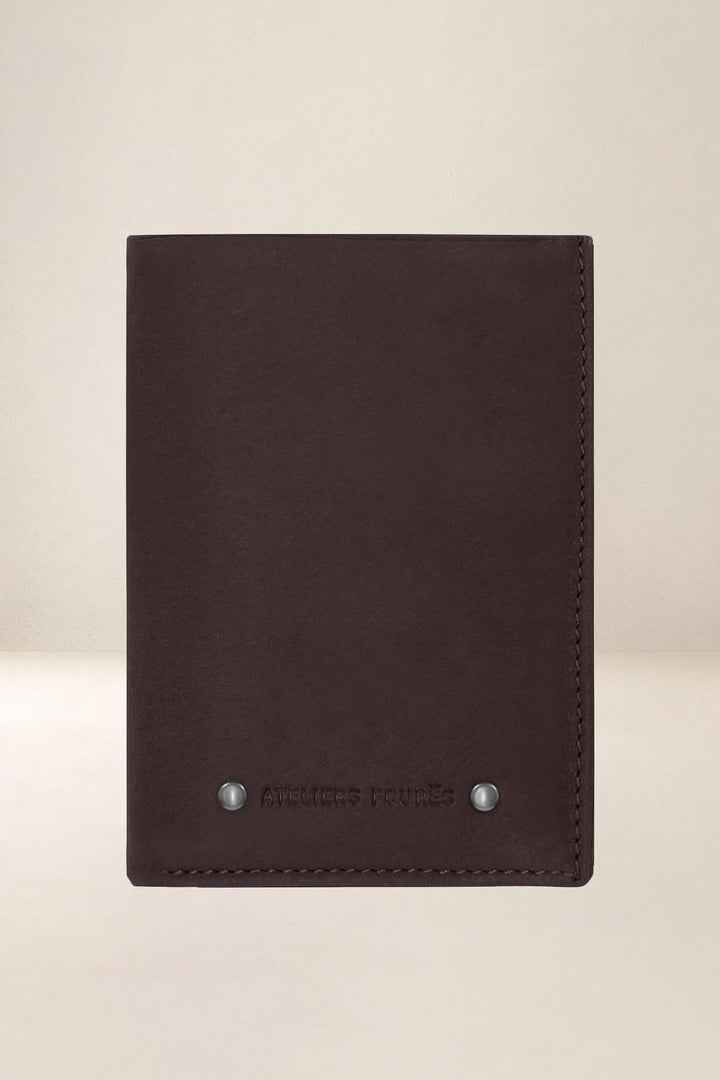 Portefeuille medium en cuir pleine fleur ACHILLE coloris mustang, vue d’ensemble – Ateliers Fourès