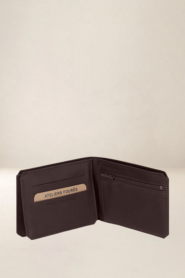 Portefeuille medium en cuir pleine fleur ULYSSE coloris mustang, vue intérieure n°3 – Ateliers Fourès