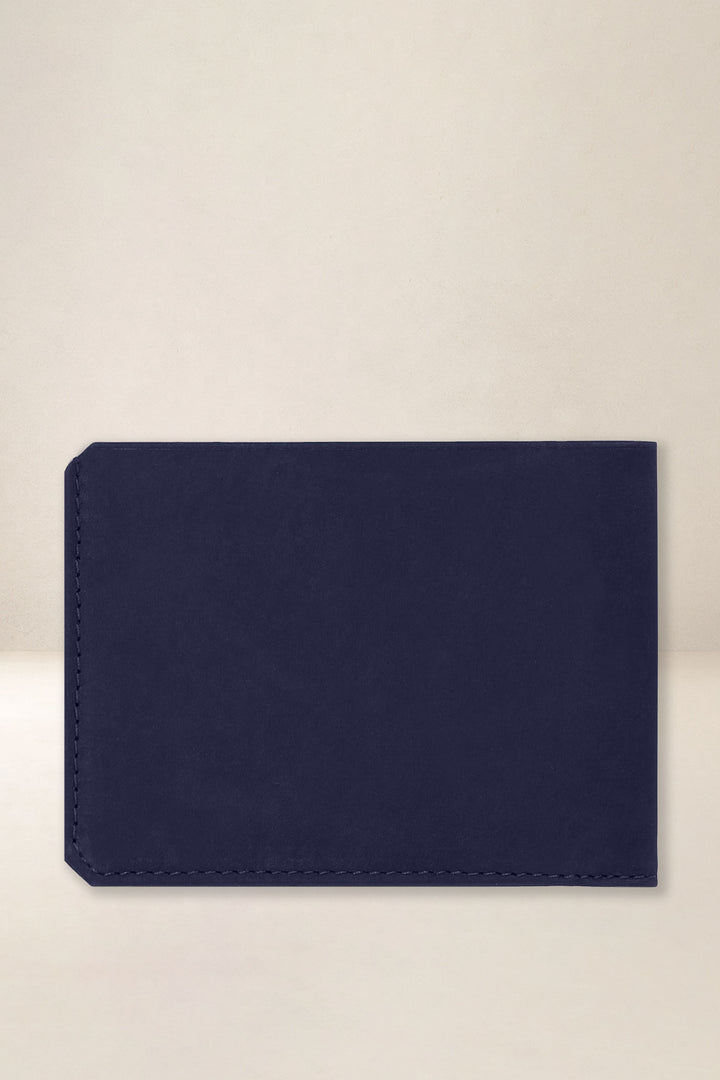 Portefeuille medium en cuir pleine fleur ULYSSE coloris marine, vue de dos – Ateliers Fourès