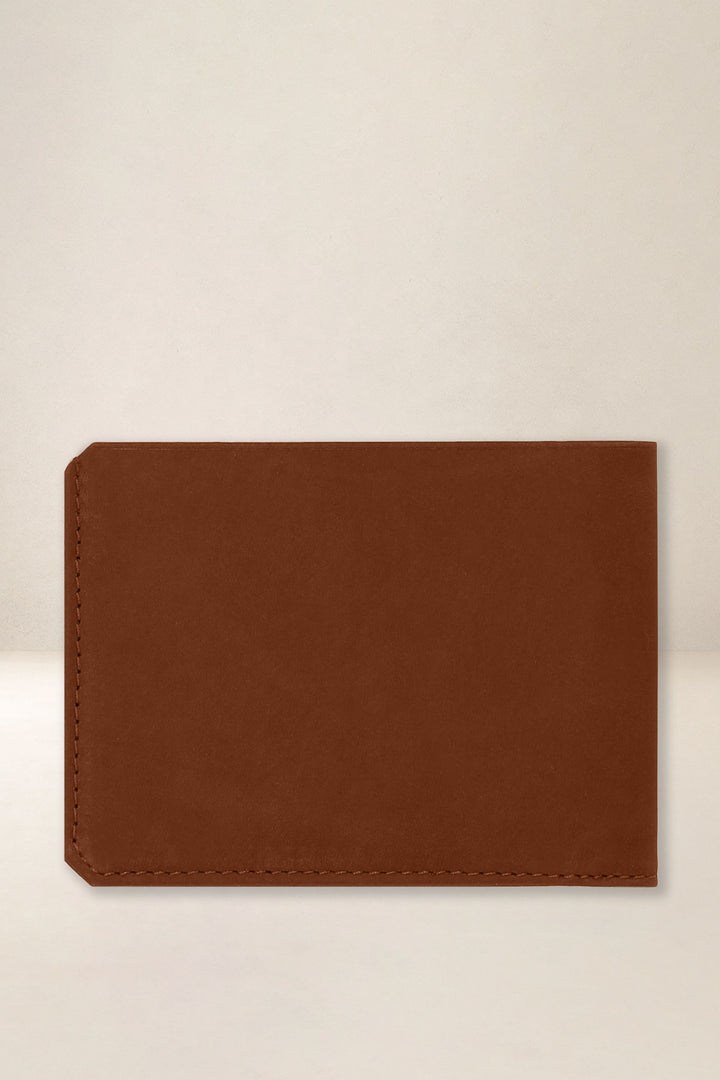 Portefeuille medium en cuir pleine fleur ULYSSE coloris fauve, vue de dos – Ateliers Fourès