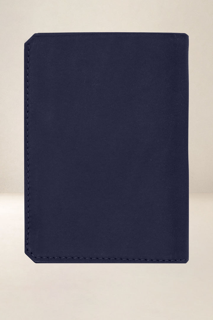Portefeuille medium en cuir pleine fleur ACHILLE coloris marine, vue de dos – Ateliers Fourès