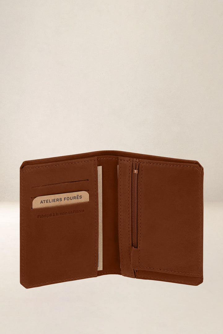 Portefeuille medium en cuir pleine fleur ACHILLE coloris fauve, vue intérieure – Ateliers Fourès