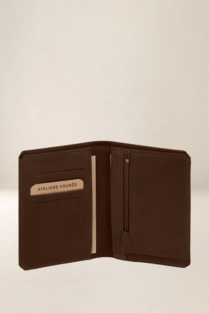 Portefeuille medium en cuir pleine fleur ACHILLE coloris cognac, vue intérieure – Ateliers Fourès