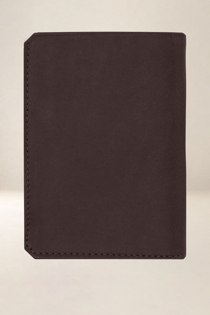 Portefeuille medium en cuir pleine fleur ACHILLE coloris mustang, vue de dos – Ateliers Fourès